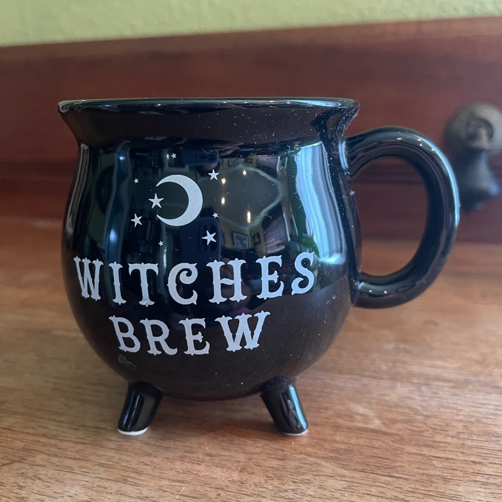 Witch’s Brew Black Cauldron Coffee Tea Mug